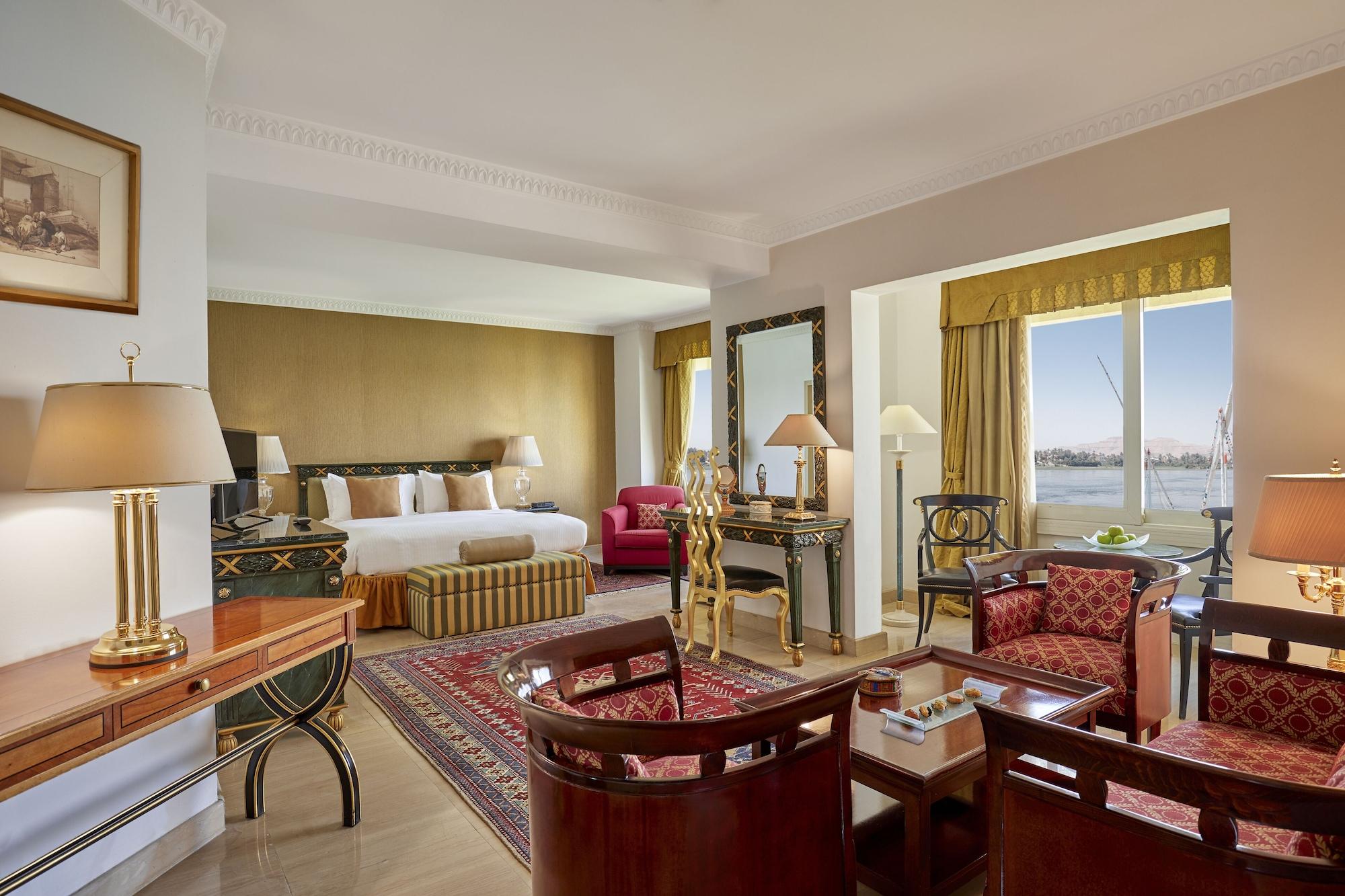 Steigenberger Resort Achti Luxor Exterior foto Suite at the Jumeirah Emirates Towers Hotel