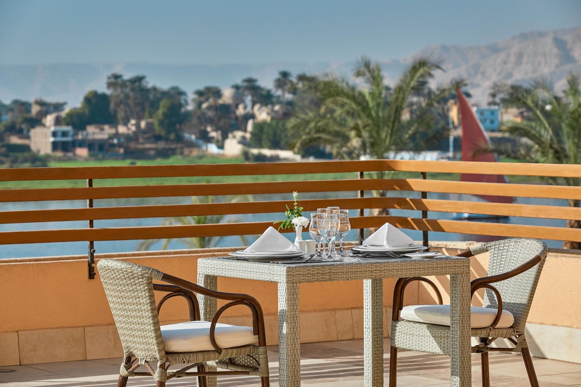 Steigenberger Resort Achti Luxor Exterior foto The View